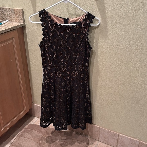 City Studio Black Lace Sleeveless Dress - Picture 3 of 8